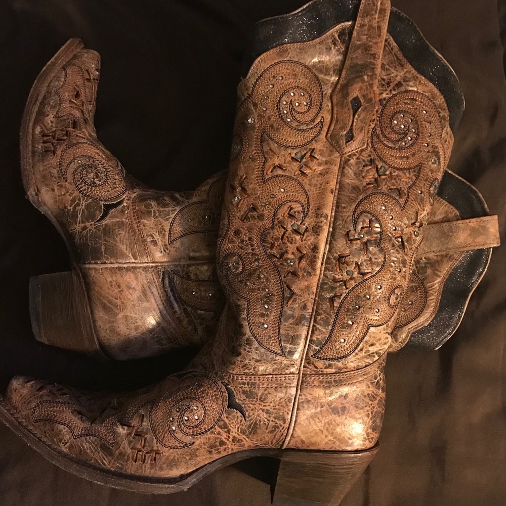 GORGEOUS BOOTS